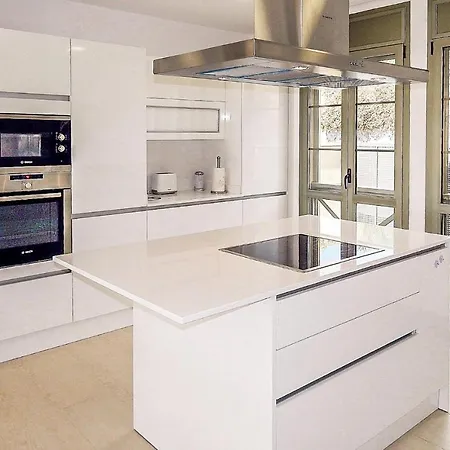 Awesome Home In Costa Adeje With Outdoor Swimming Pool, Wifi And 5 Bedrooms Адехе
