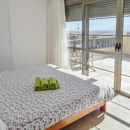 Awesome Home In Costa Adeje With Outdoor Swimming Pool, Wifi And 5 Bedrooms * Адехе