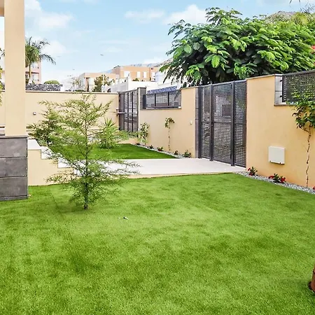 Awesome Home In Costa Adeje With Outdoor Swimming Pool, Wifi And 5 Bedrooms Holiday home